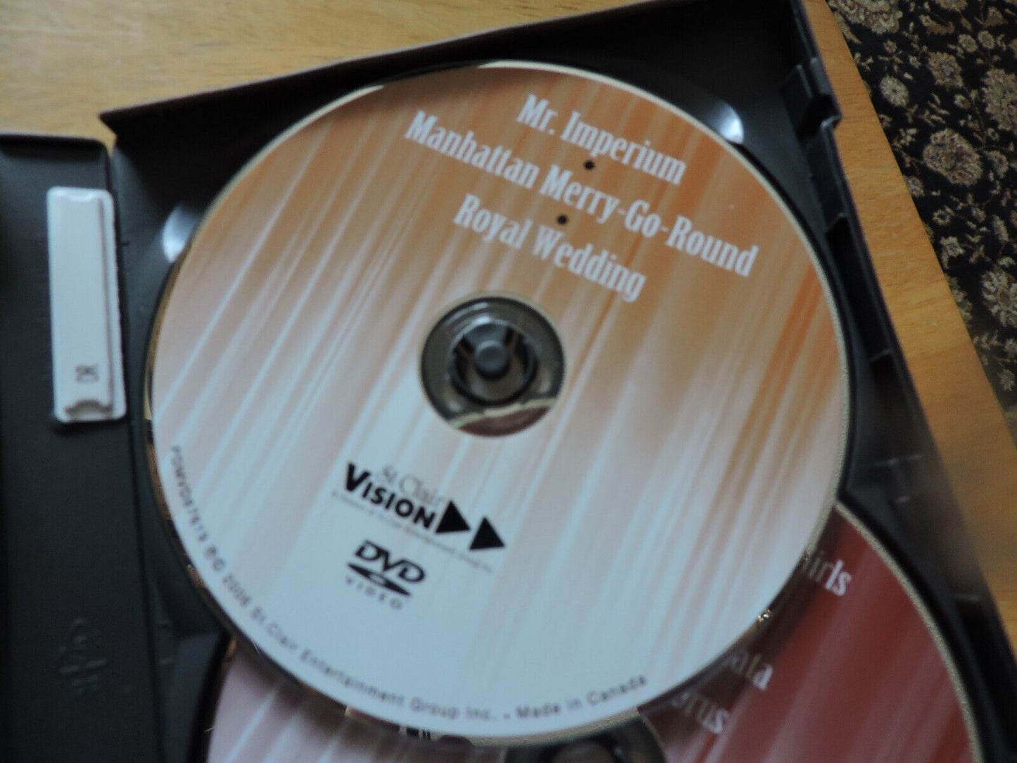 HOLLYWOOD MUSICALS-10 CLASSIC ON 3 DVDS 2006