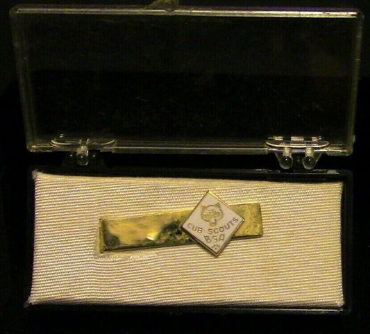 Official White Enamel Cub Scout Tie Clip