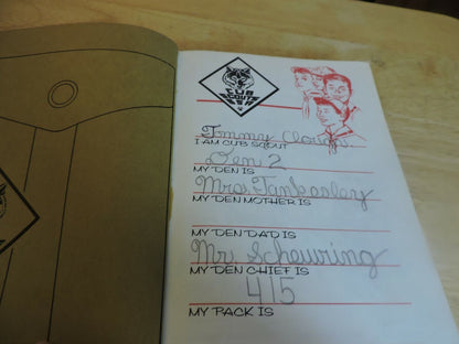 THE CUB SCOUT WOLF HANDBOOK  1970 PRINTING
