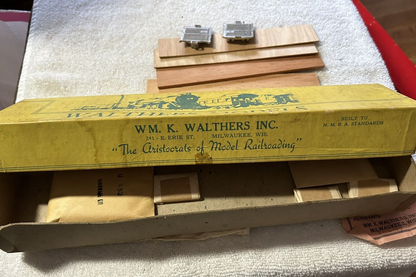 WALTHERS MODELS--RAILROAD EQUIPMENT 50' STEEL AUTO DOUBLE DOOR #6810