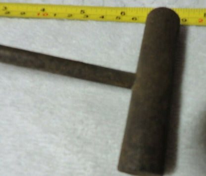 VINTAGE HALE BALER  7 INCHES LONG