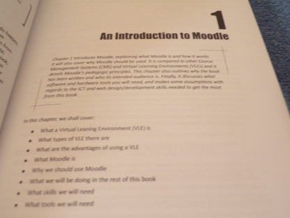 Moodle 1.9 Theme Design Book (HTML, CSS)