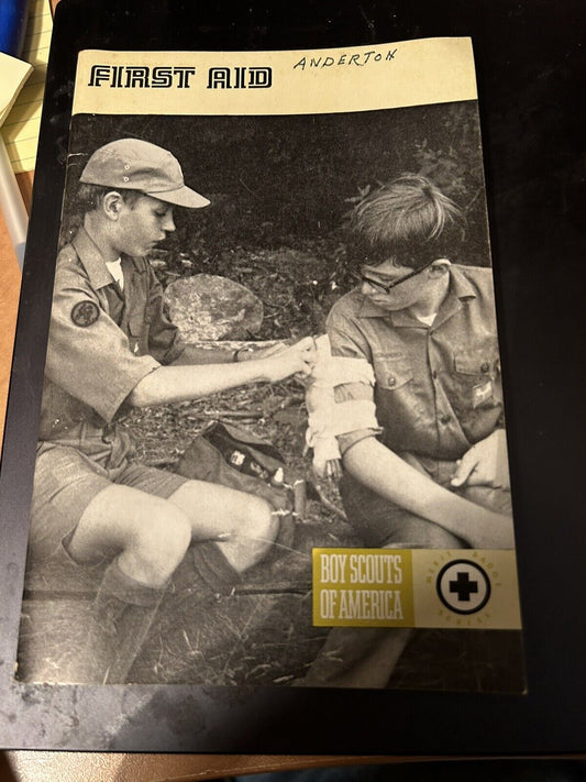 BSA-Merit Badge Series "First Aid" 1972 Printing
