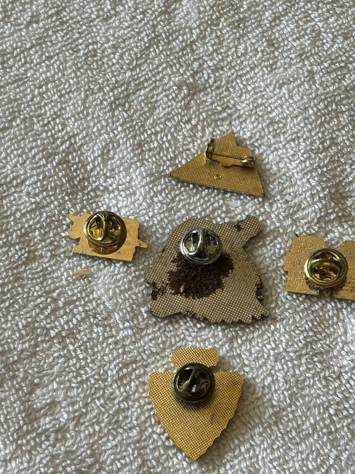 SOFTBALL PINS:  (5) MAVERICKS-2, CRESTED BULLE, CC, BROKEN ARROW 1996