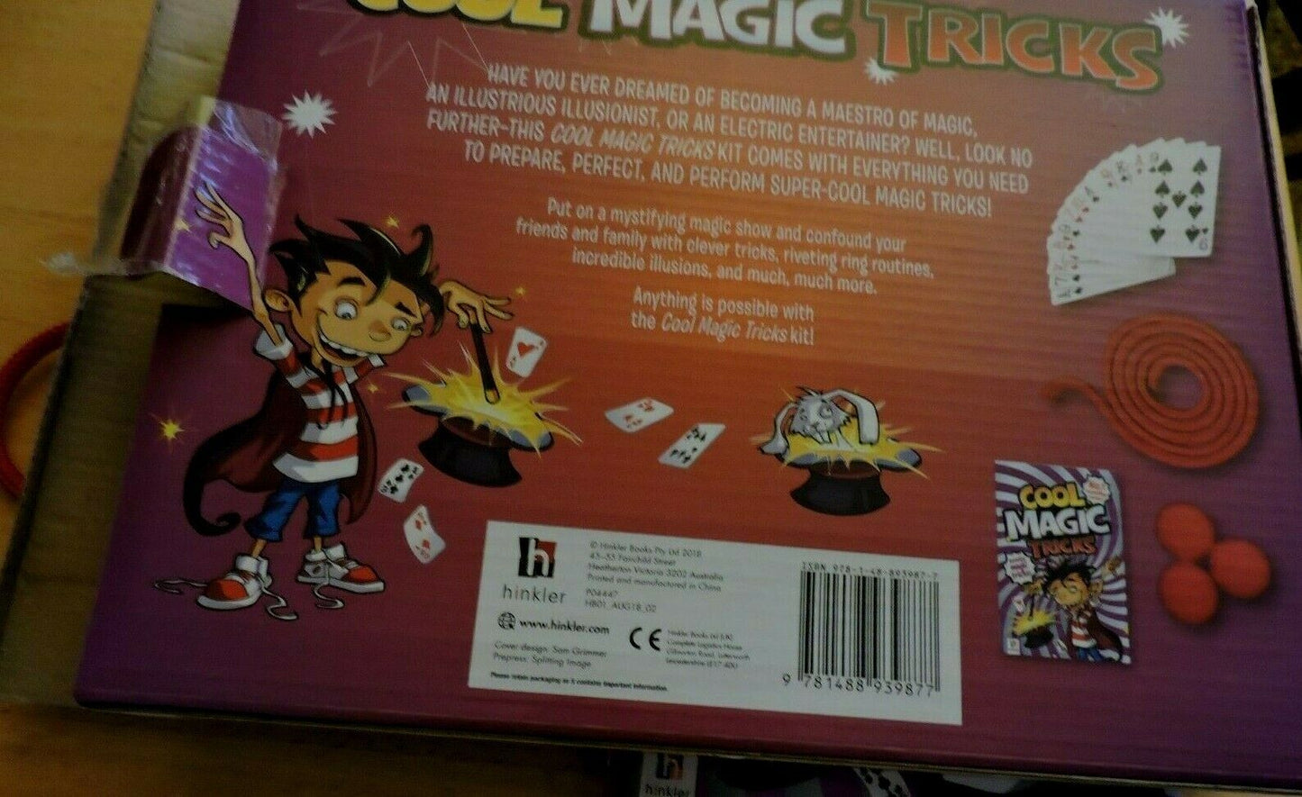 COOL MAGIC TRICKS NEW--CARDS, ROPE, 3 FOAM  BALLS, BOOK  OF COOL MAGIC TRICKS