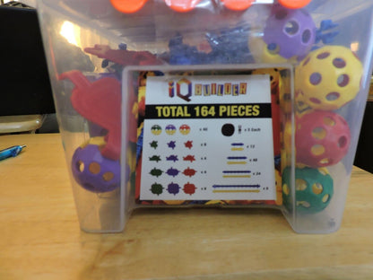 STEM EDUCATIONAL BUILDING SE--IQ BUILDER  147 PIECES