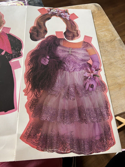 MISS PIGGY PAPER DOLL--COLORFORMS--1980