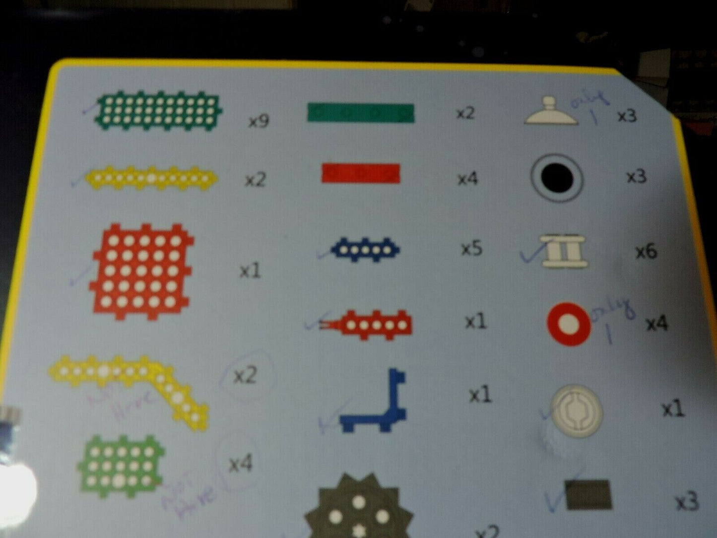 STEM:   BUILD-YOUR-OWN ROBOTS--NOT COMPLETE--SELLING FOR PARTS ONLY