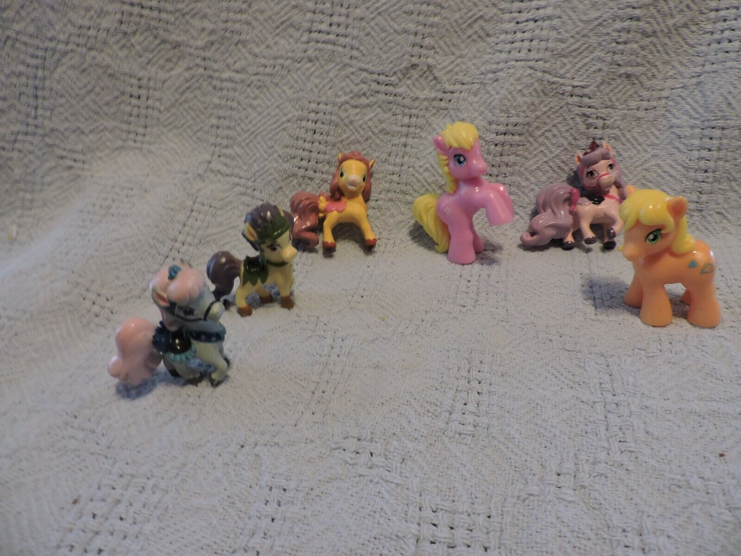 MINIATURE PONIES--6 count