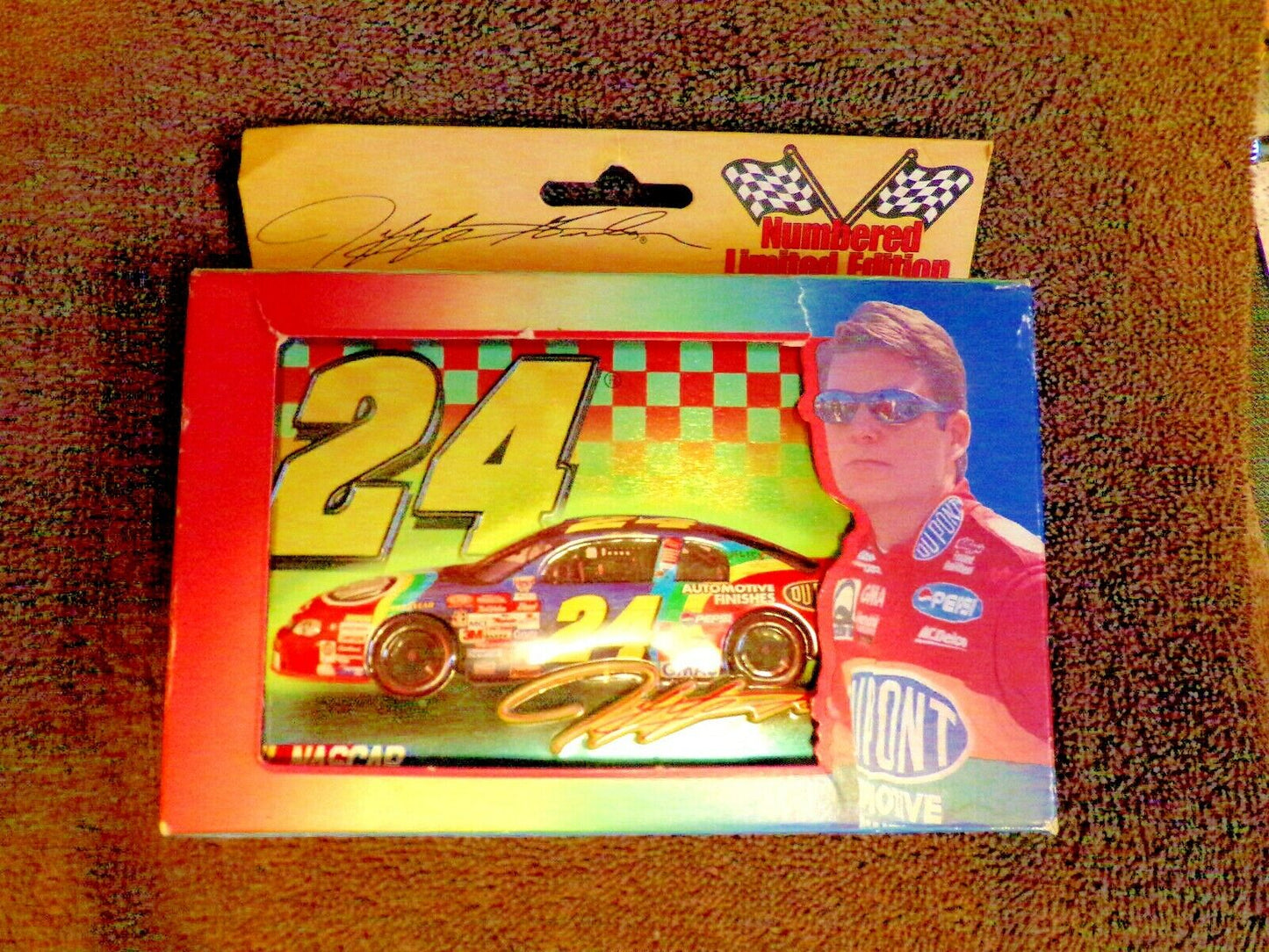 Jeff Gordon numbered/Limited Edition Collectible Tin with two decks of cards