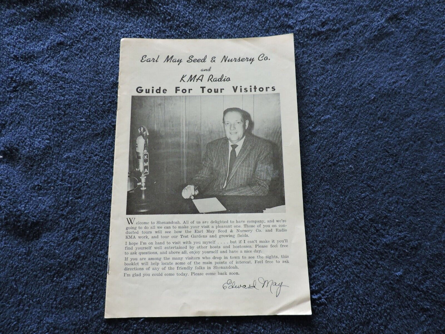 Lot of 17 Vintage KMA Guides (1947 to 1956) Tom Thumb Publishing, Shenandoah, IA