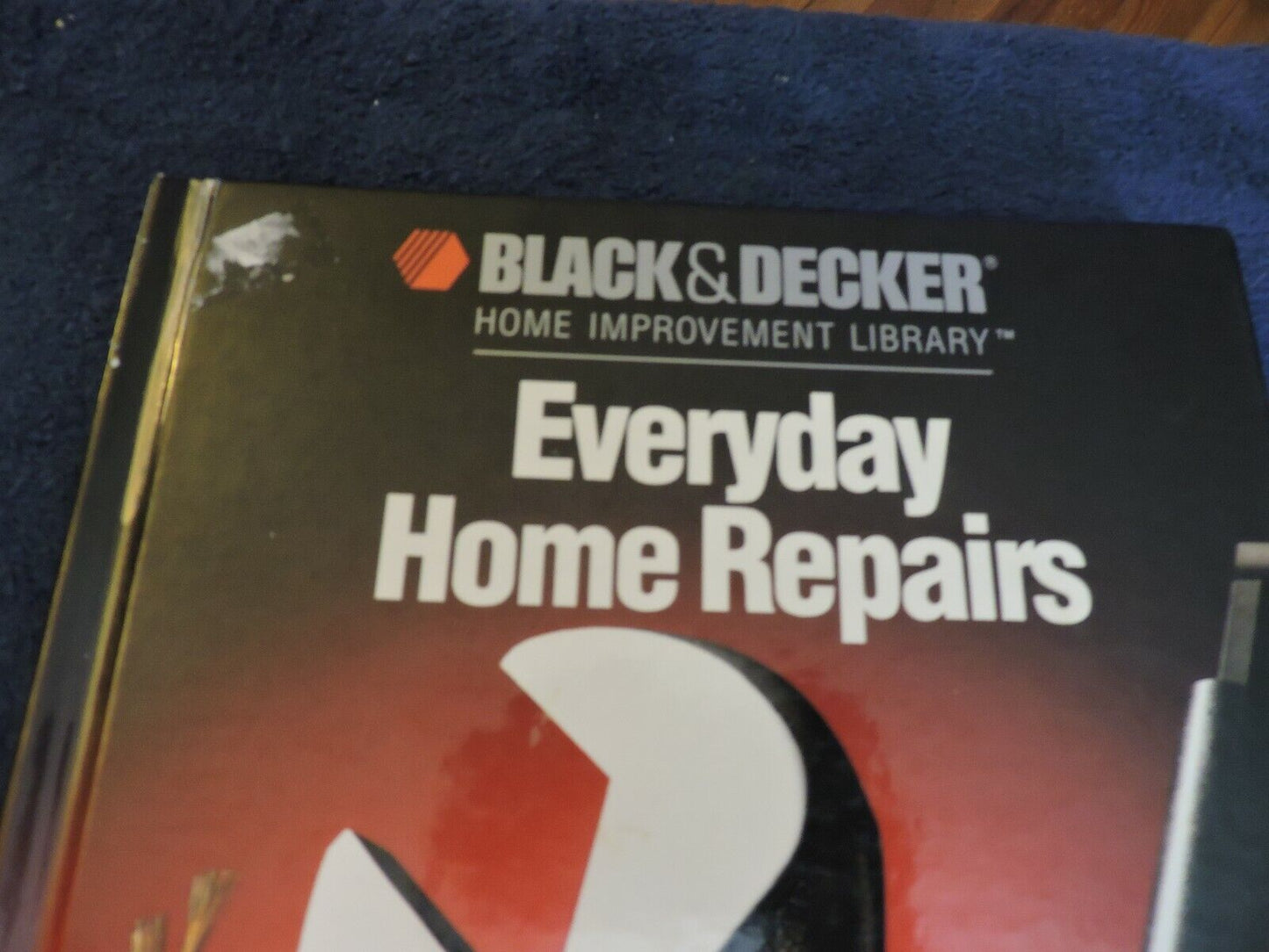 HOME IMPROVEMENT--EVERY DAY HOME REPAIRS-BLACK & DECKER HOME IMPROVEMENT LIBRARY