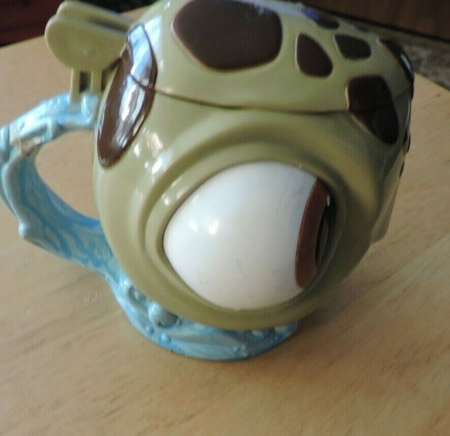 DISNEY ON ICE MUG  "CRUSH"