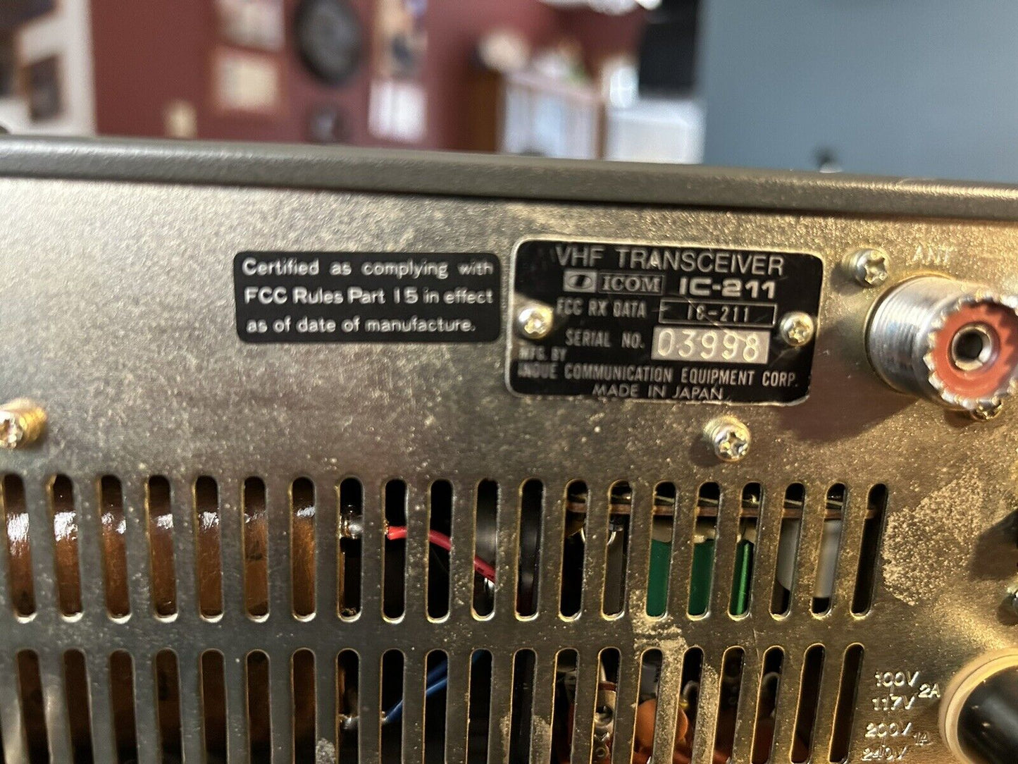 ICOM VHF TRANSCEIVER MODEL IC-211 BASE STATION (HAM RADIO)