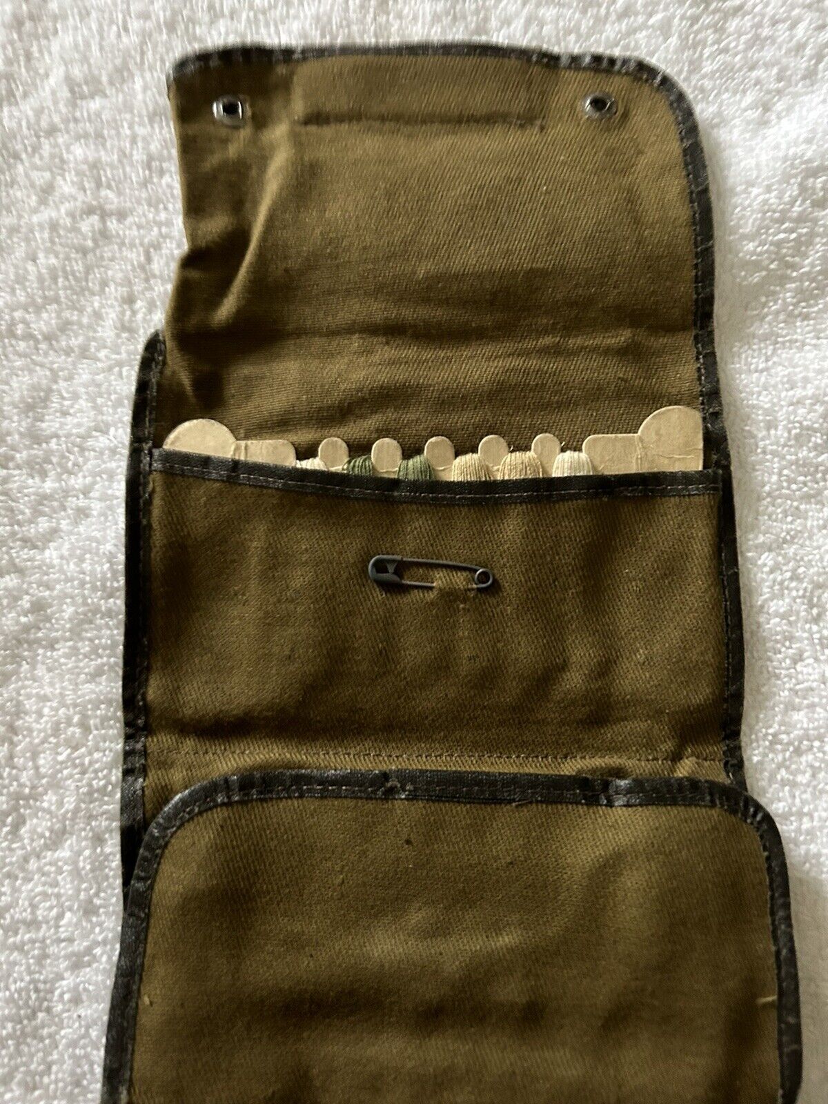 VINTAGE BOY SCOUT SEWING KIT
