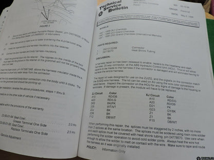 SET OF DAIMLER CHRYSLER CORPORATION TECHNICAL SERVICE BULLETINS & REVISIONS