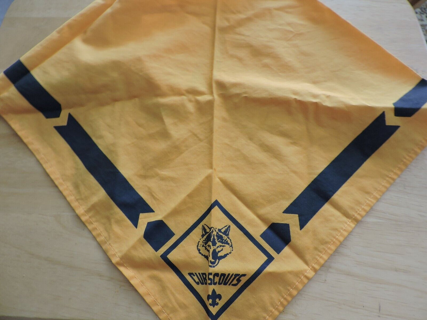 CUB SCOUT NECKERCHIEF--YELLOW