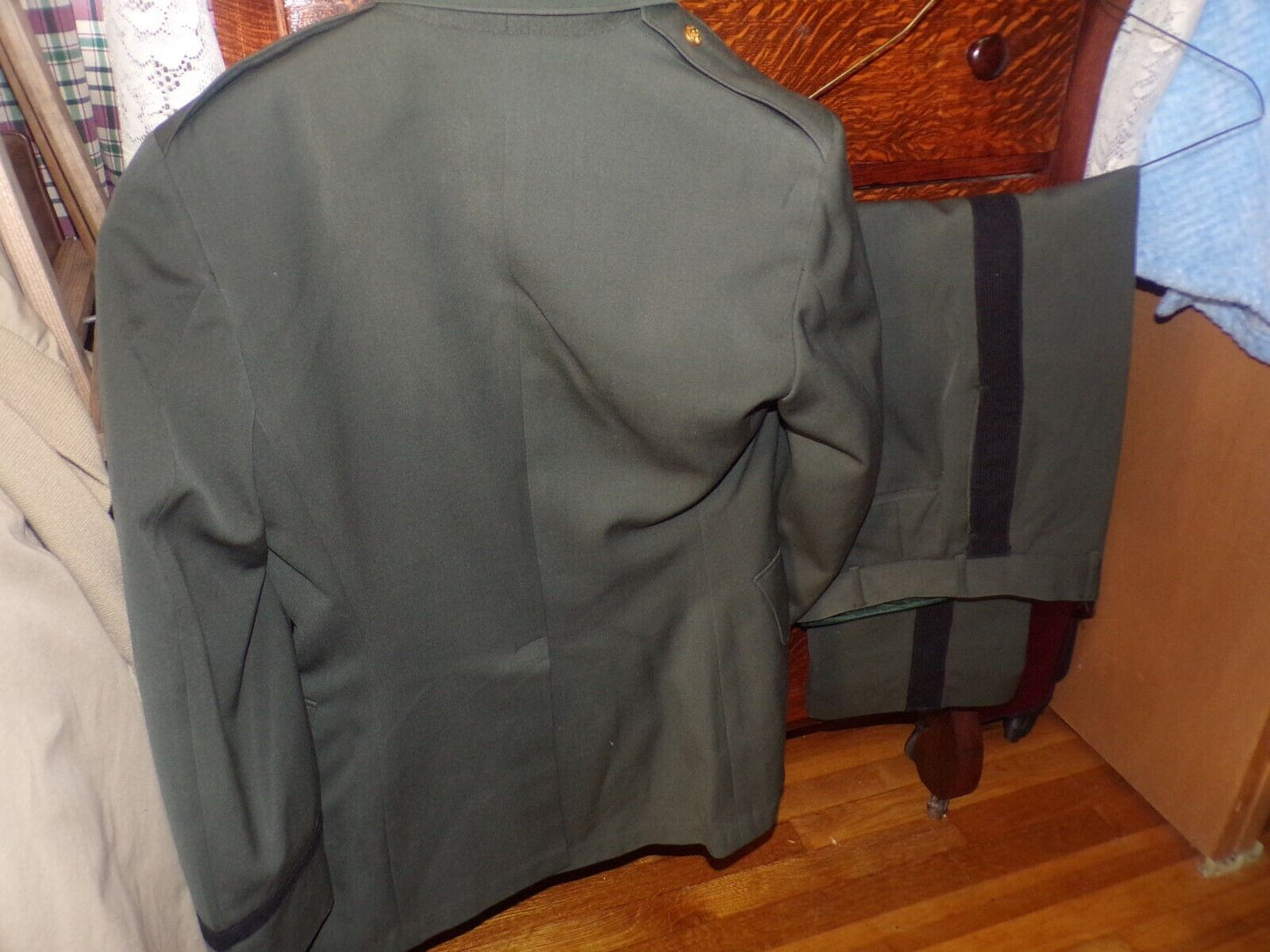 United States Army Uniform (Pants Size 32 Waist/ Coat,Size 39/ Shirt Size 36)