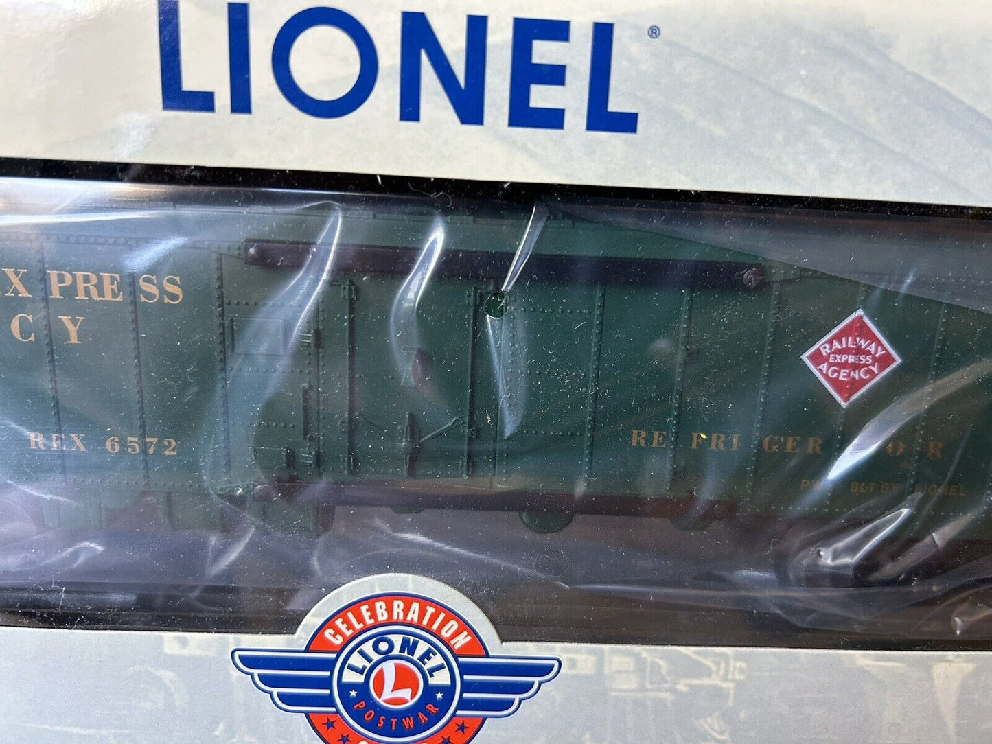 LIONEL TRAINS OF THE POSTWAR 2004: RAILWAY EXPRESS AGENCYREEFER #6-19567
