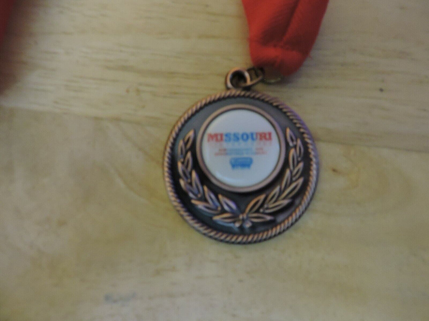 MEDAL MISSOURI WINTER GAMES 10 TH ANNUAL SPRINGFIELD MO 2 INCHES RED RIBBON