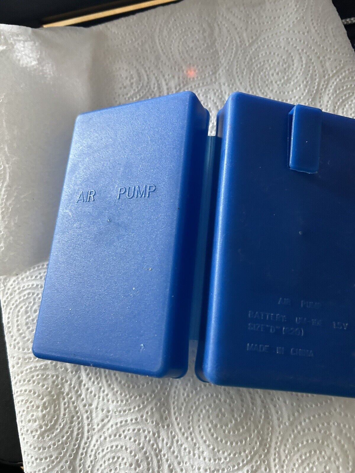 POCKET AIR PUMP  USES "D" BATTERIES (FOR PARTS ONLY)