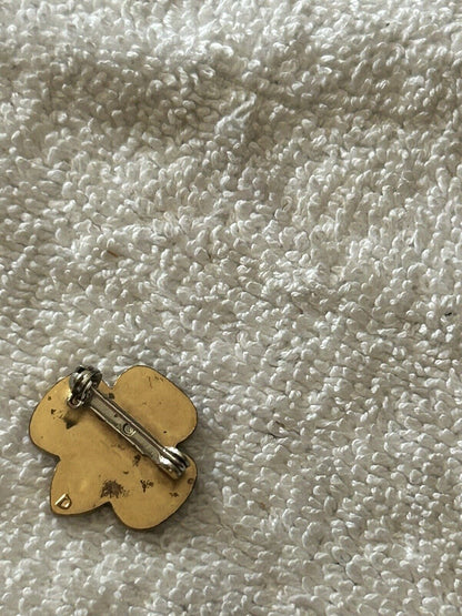 GIRL SCOUTS OF AMERICA:  VINTAGE GS UNIFORM PIN