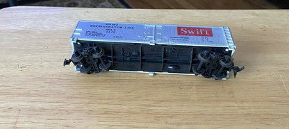 Model Railroad Refrigeration Car-"Swift Refrigeration Line" Box Car