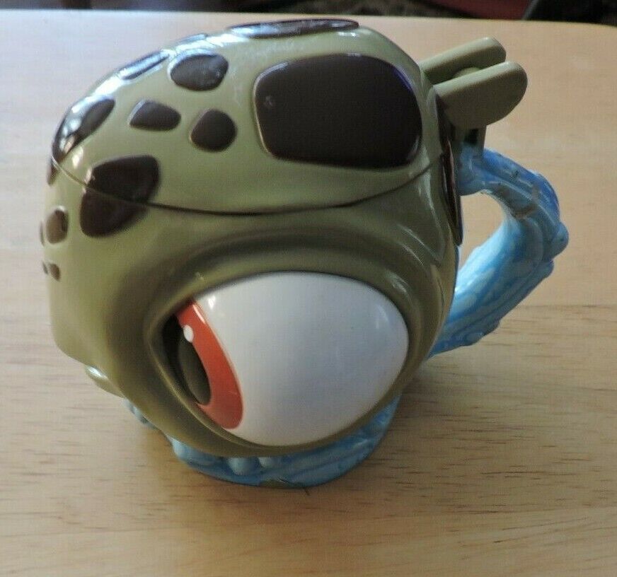 DISNEY ON ICE MUG  "CRUSH"