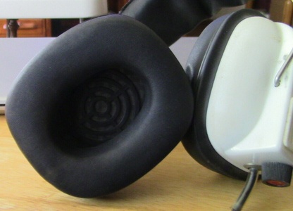 Midland International Stereo Headphones