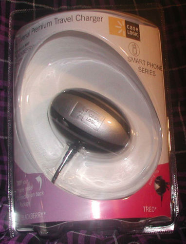 CASE LOGIC Universal Premium Travel Charger for Blackberry-Treo