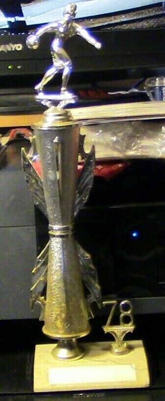 Bowling Trophy-WOMEN- (Ready for a new engraving plate) 15" Tall