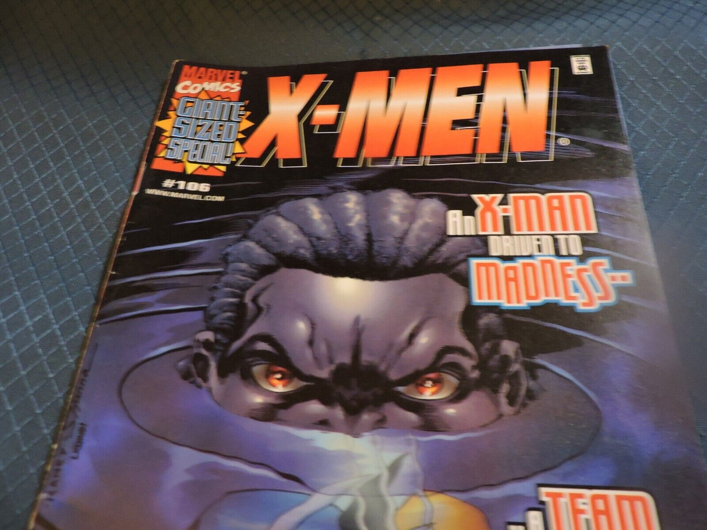 X-MEN: AN X-MAN DRIVEN TO MADNESS, A TEAM FORCED TO HUNT THEIR OWN!  #106 2000