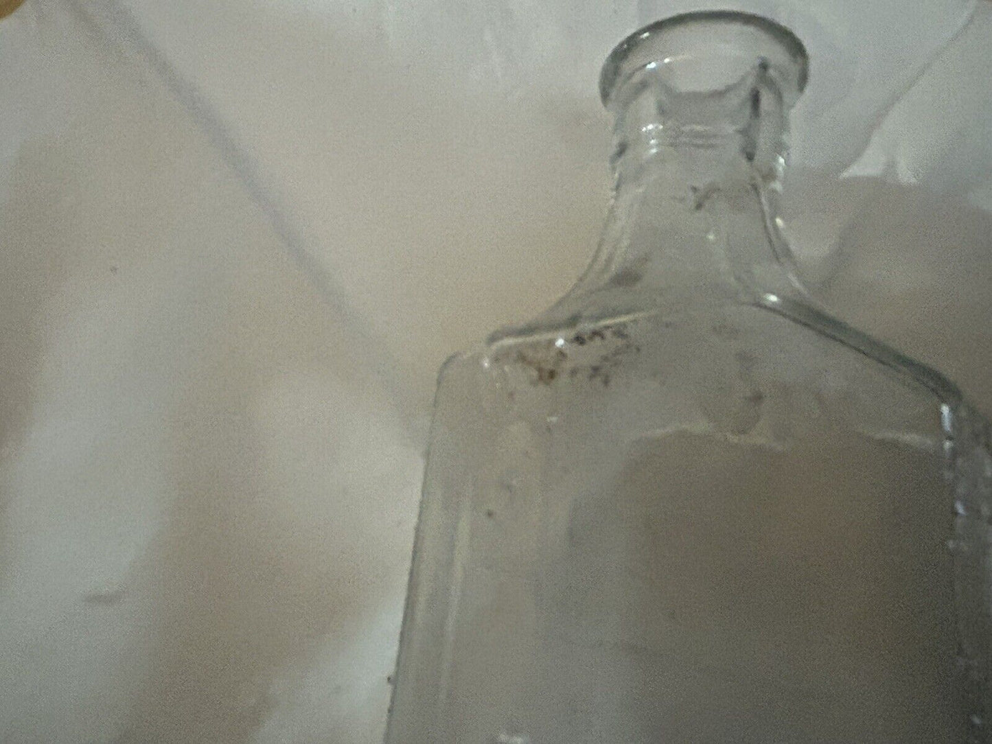 VINTAGE MEDICINE BOTTLE (EMPTY) 3iv ON BOTTLE 5.75X2X1.25 INCHES