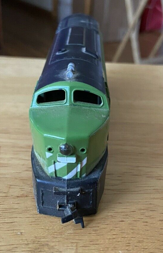 TYCO Burlington Northern Engine Model Railroad Car