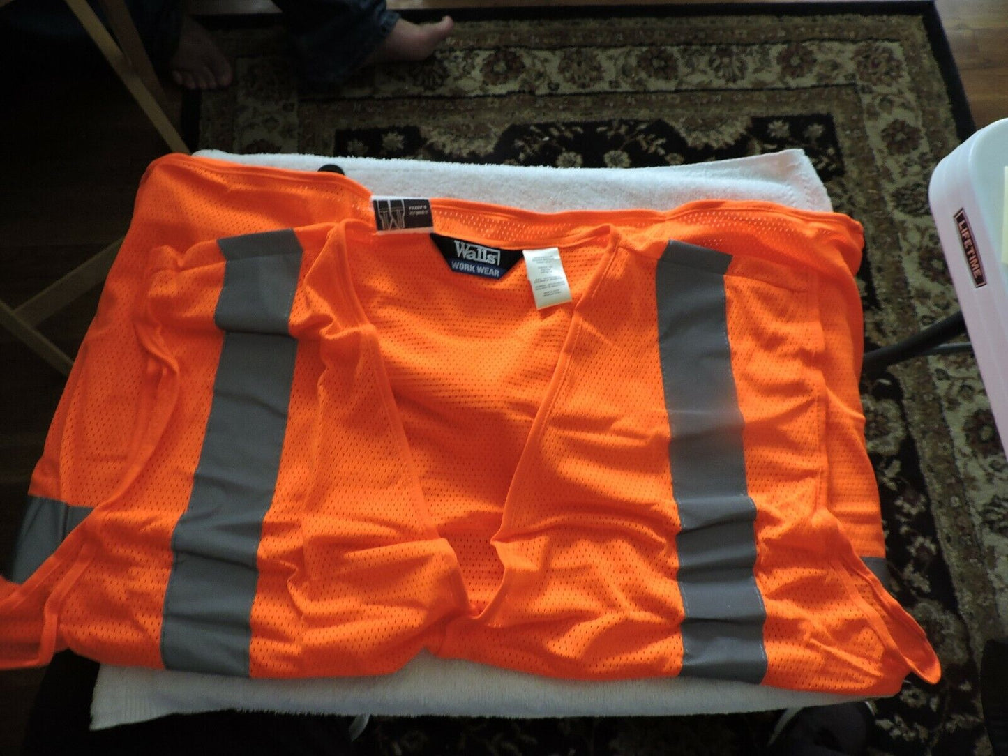 NEW:  WALLS WORK WEAR ANSI II SAFETY VEST--SIZE L