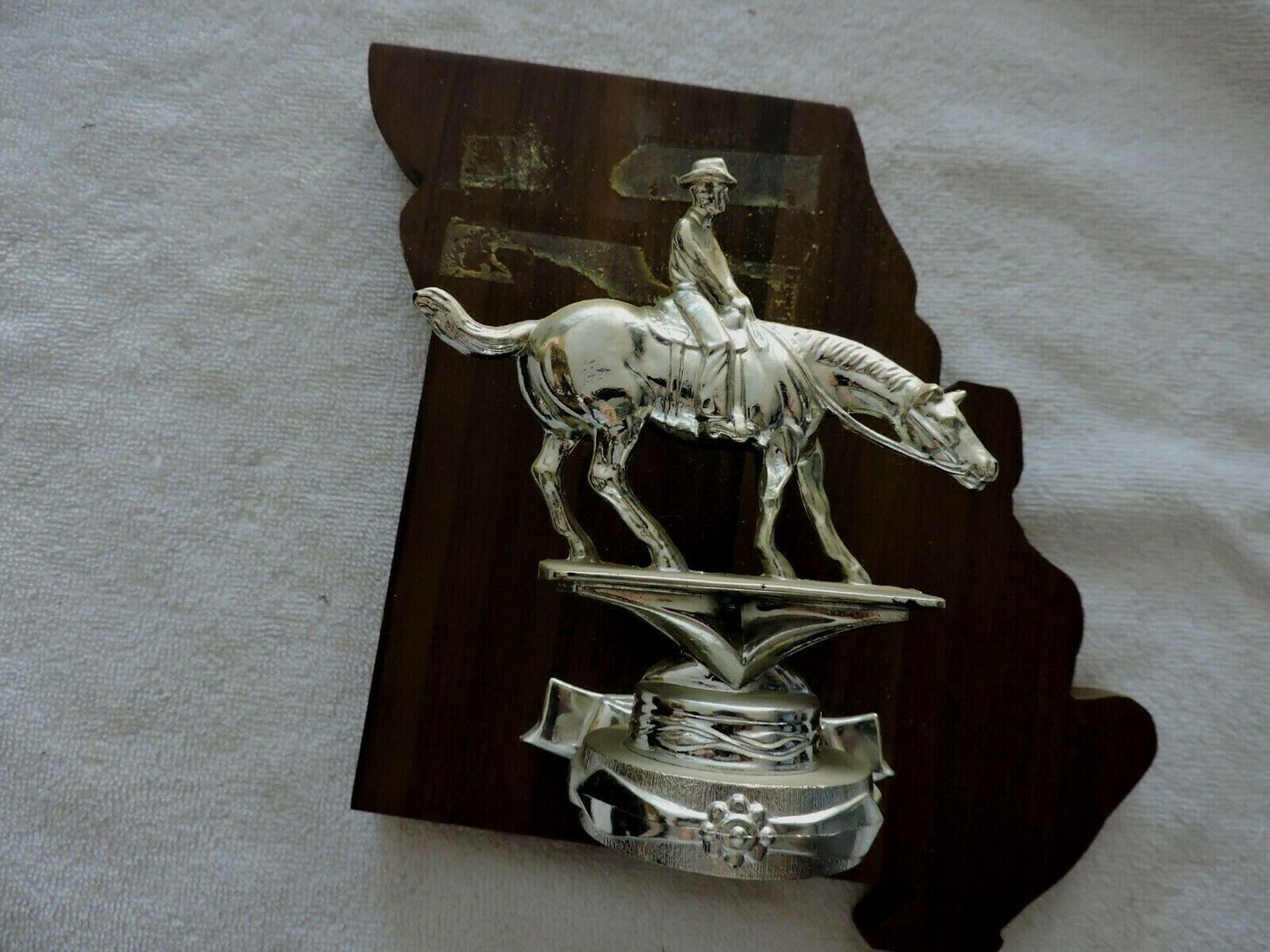 MISSOURI HORSEMANSHIP TROPHY--READY FOR A NEW NAME PLATE 7.5X7 INCHES