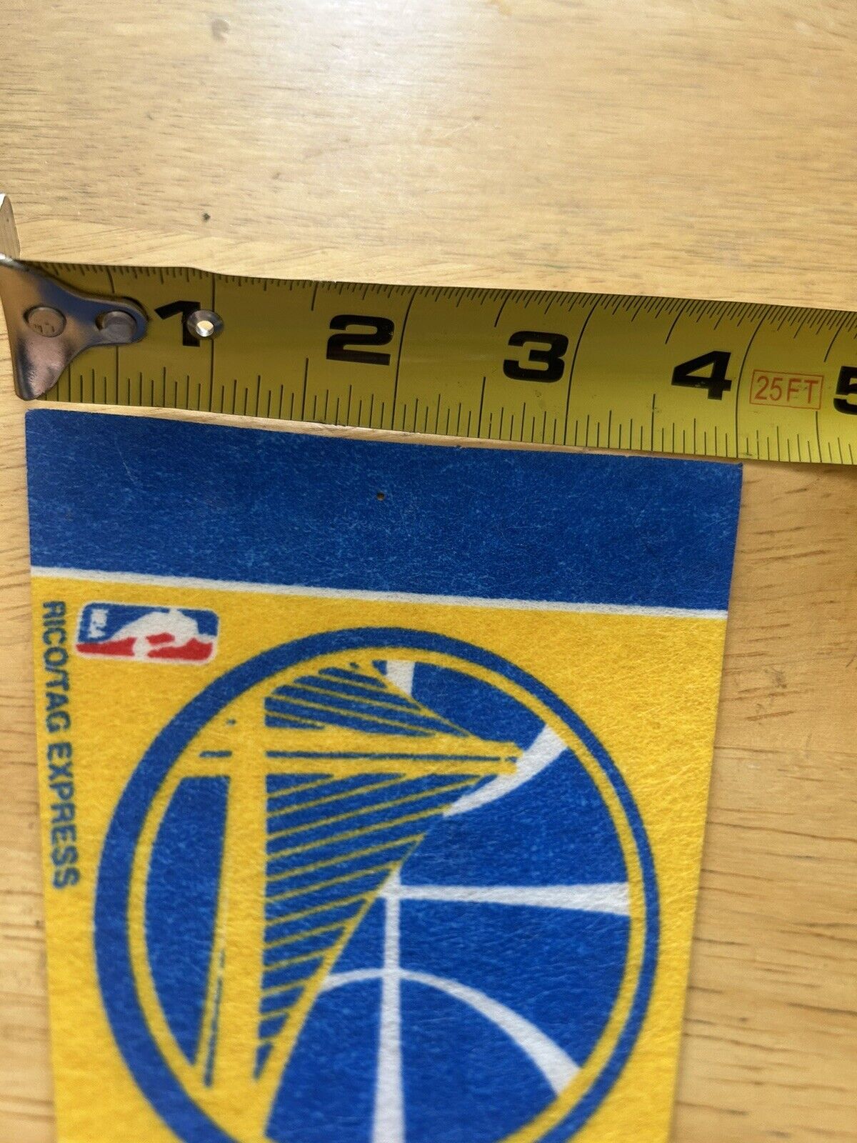 GOLDEN WARRIORS  PENNANT 9 X 4INCHES