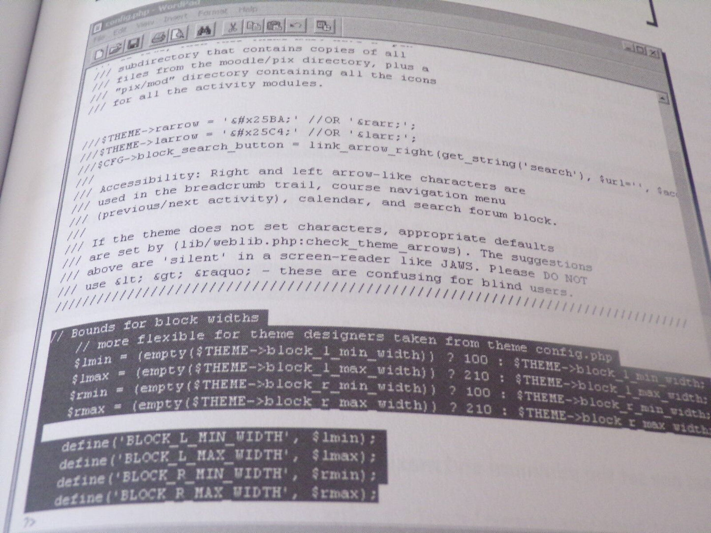 Moodle 1.9 Theme Design Book (HTML, CSS)
