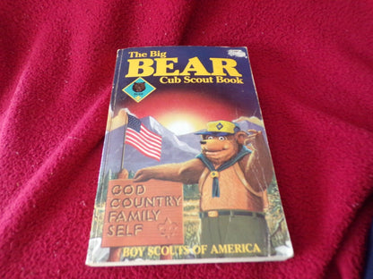 The Big Bear Cub Scout Book (BSA Cub Scout Manual) 1984 Edition
