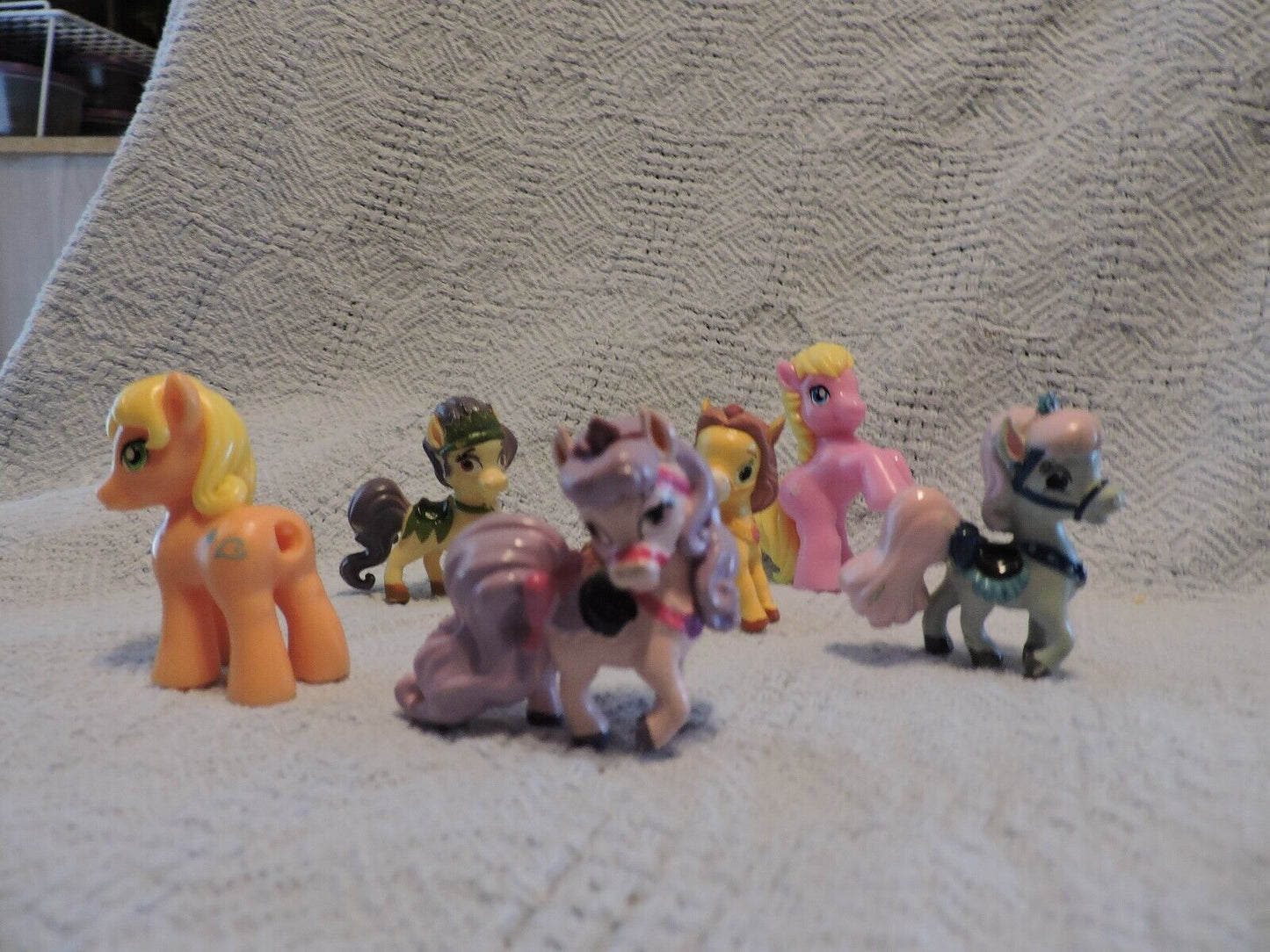 MINIATURE PONIES--6 count