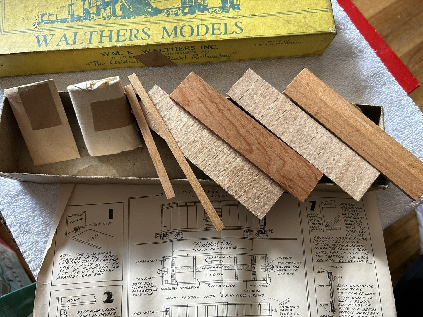 WALTHERS MODELS--RAILROAD EQUIPMENT 40' MDSE. #6801
