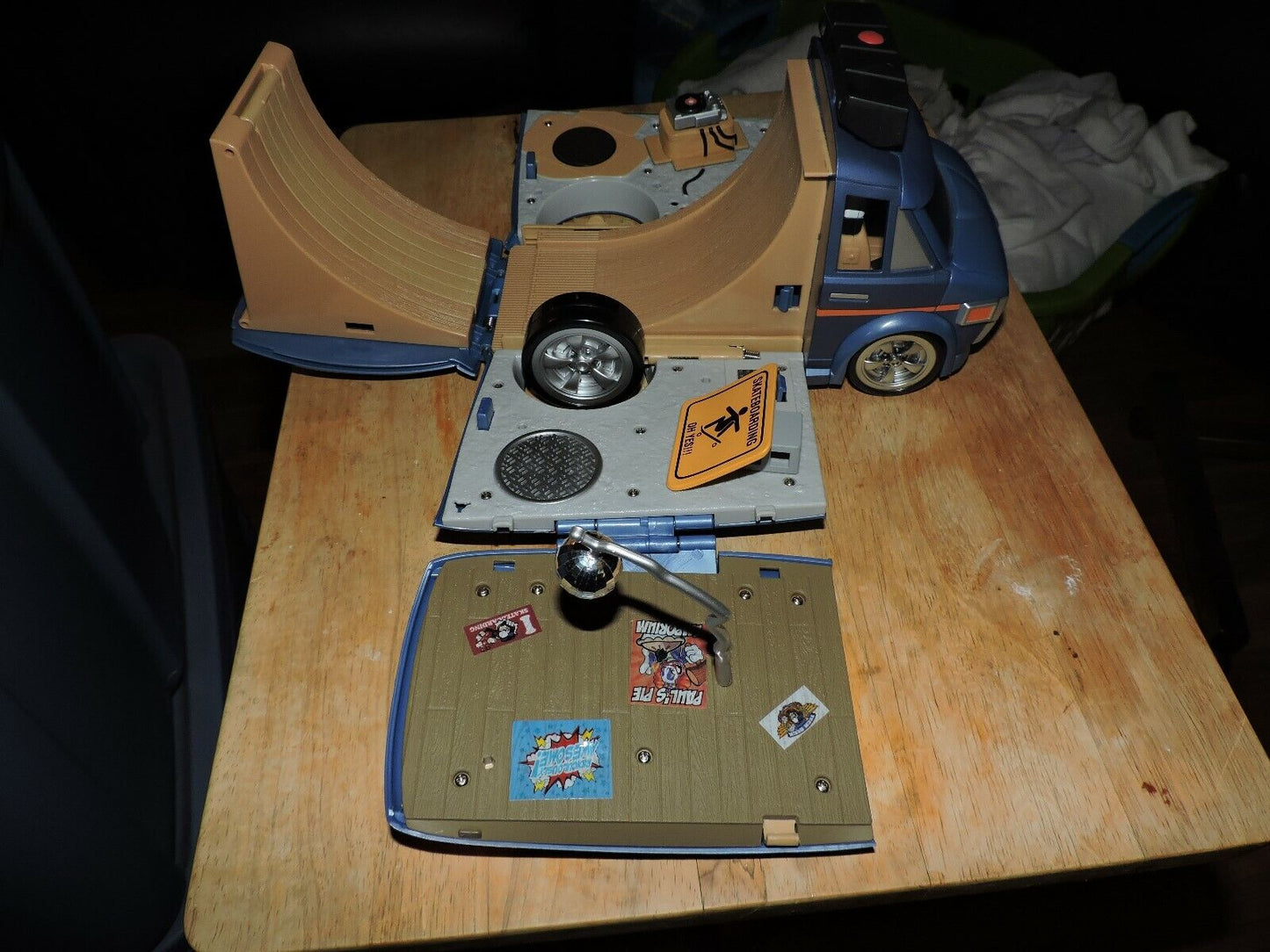 Skate Park Van Toy