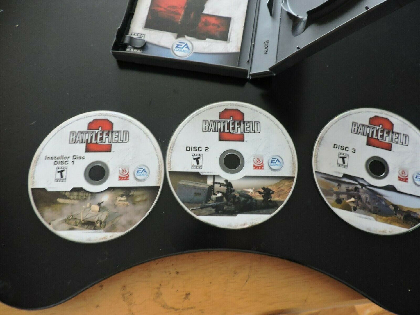 BATTLEFIELD 2:   3 DISC GAME--2005--PC GAME--RATED T (TEEN)