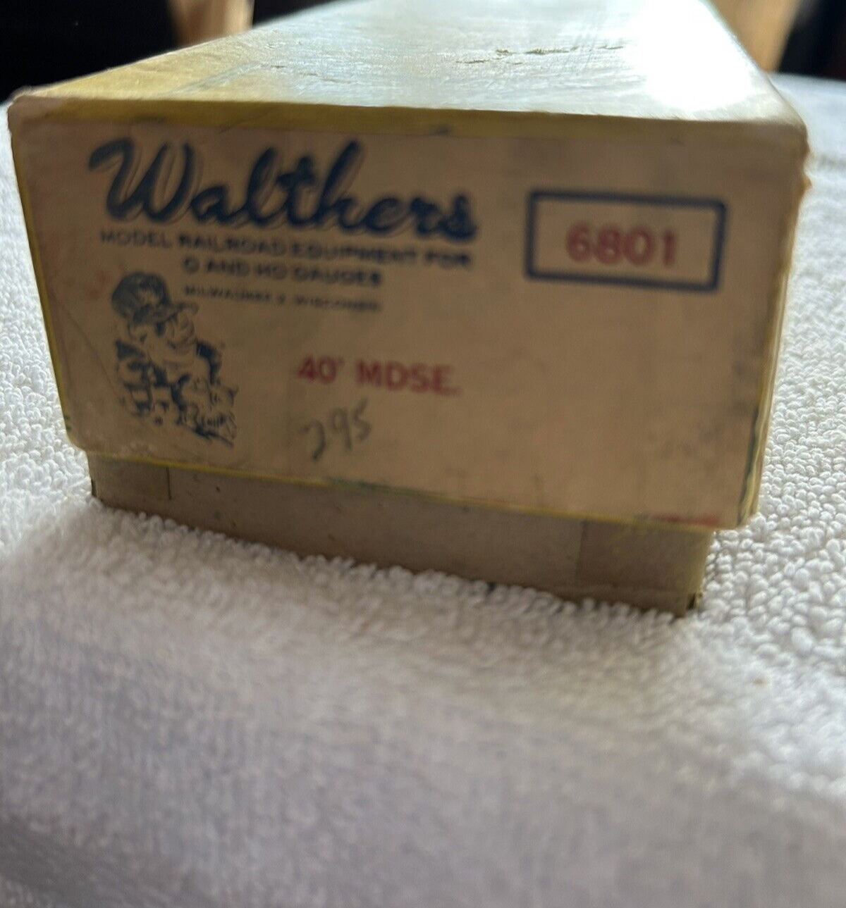 WALTHERS MODELS--RAILROAD EQUIPMENT 40' MDSE. #6801