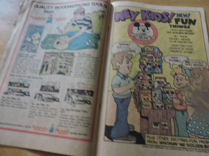WALT DISNEY: SCAMP  1977