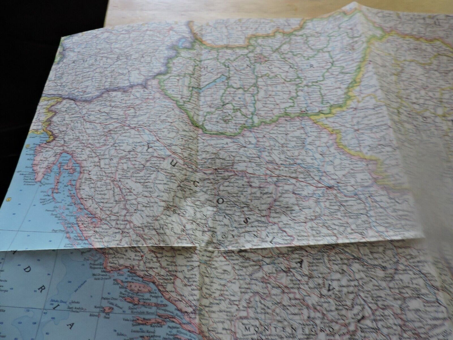 NATIONAL GEORGRAPHIC MAP OF THE BALKANS  1962