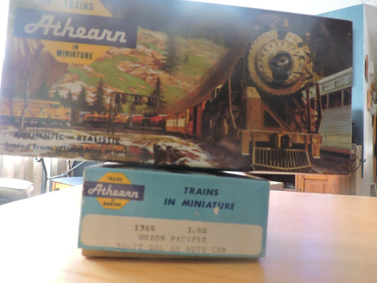 ATHEARN TRAINS IN MINIATURE UNION PACIFIC  50 FT DBL DR AUTO CAR (NIB)