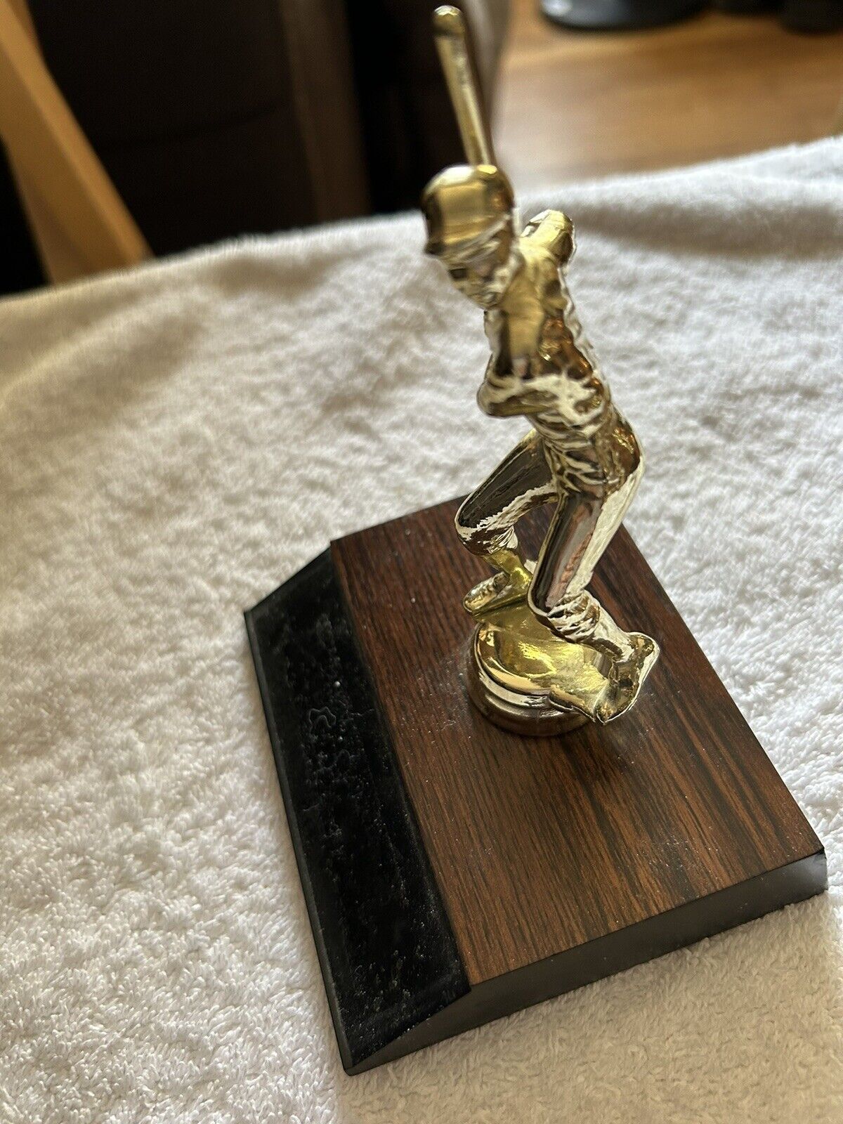 TROPHY: BASEBALL BATTER 5.25X4X3.5 INCHES