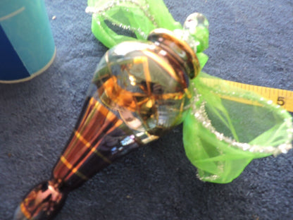 BLOWN GLASS CHRISTMAS ORNAMENT WITH PICTORIAL INLAYS 6.5 LONG 7 INCHES ROUND