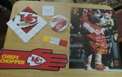 LOT OF KC CHIEF MEMORABILLIA: AUTOGRAPH OF NEIL SMITH, PICTURE, PIN, STICKERS